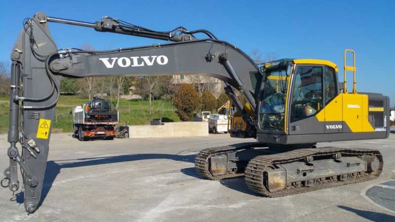 OmecoHub - VOLVO EC220ENL